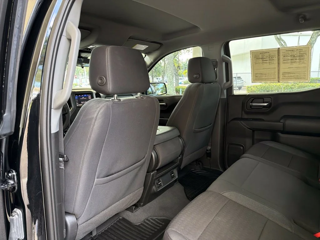 Used 2023 Black Chevrolet Custom image 34
