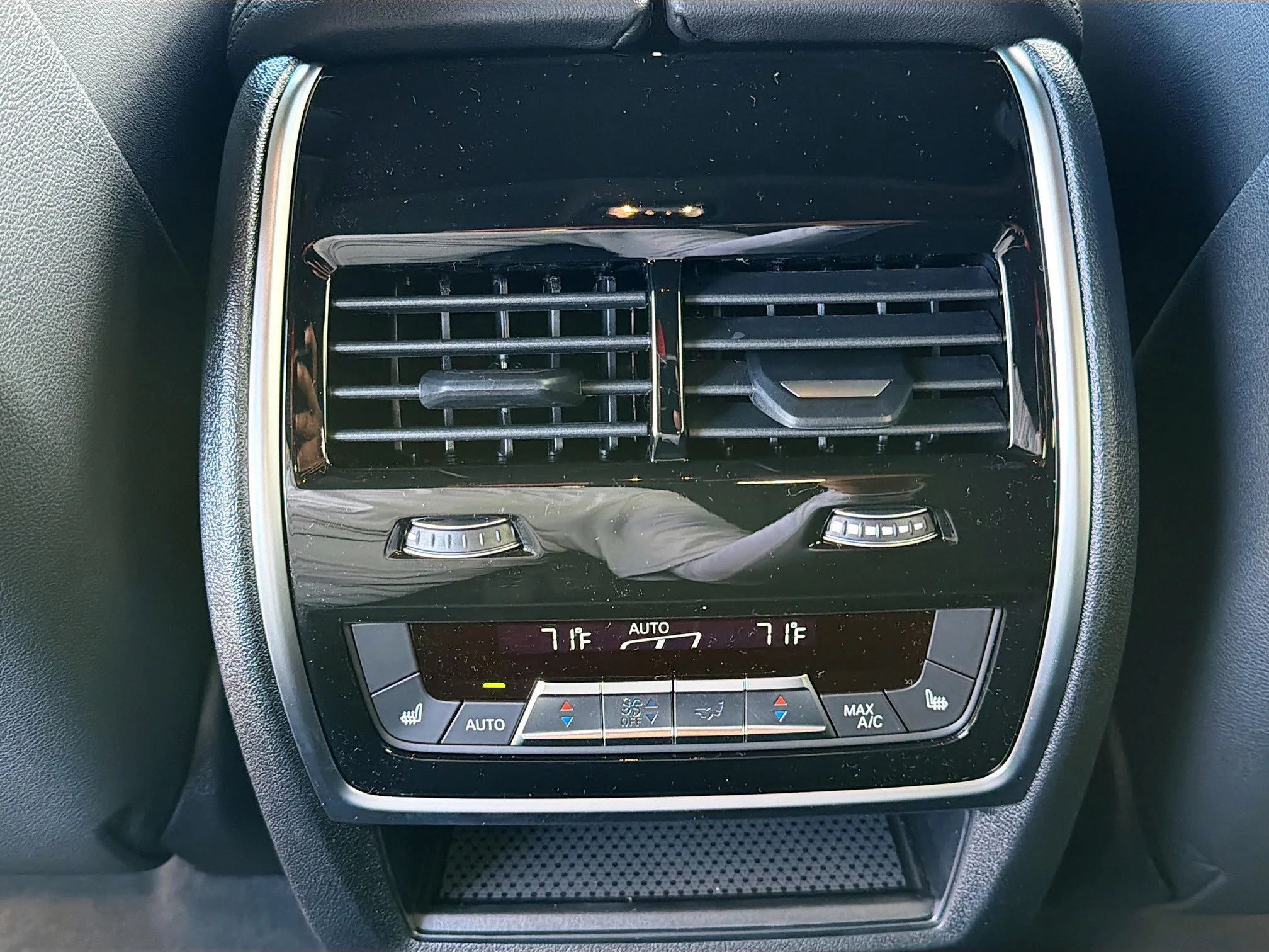 New 2027 Skyscraper Grey Metallic BMW xDrive40i image 19