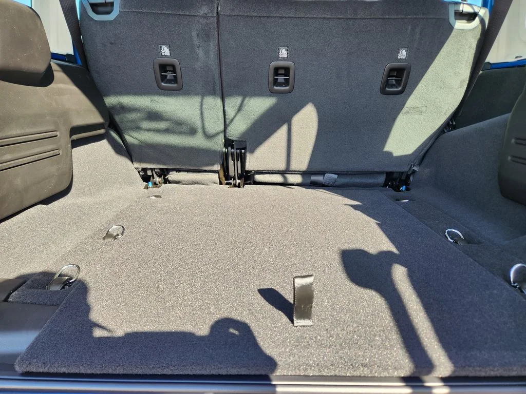 New 2026 Hydro Blue Pearl-Coat Exterior Paint Jeep Sport image 23