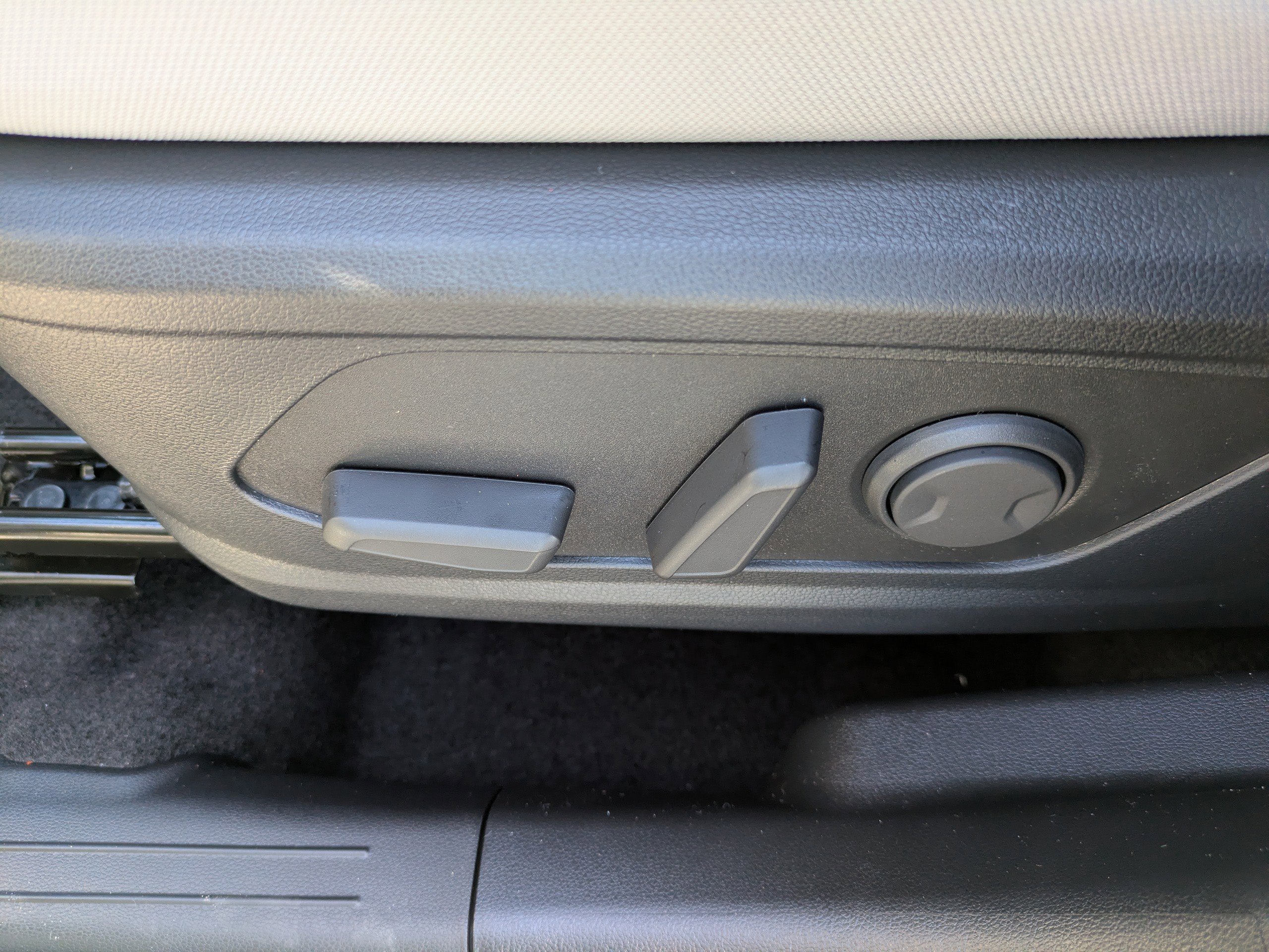 New 2026 Serenity White Pearl Hyundai SEL AWD image 17