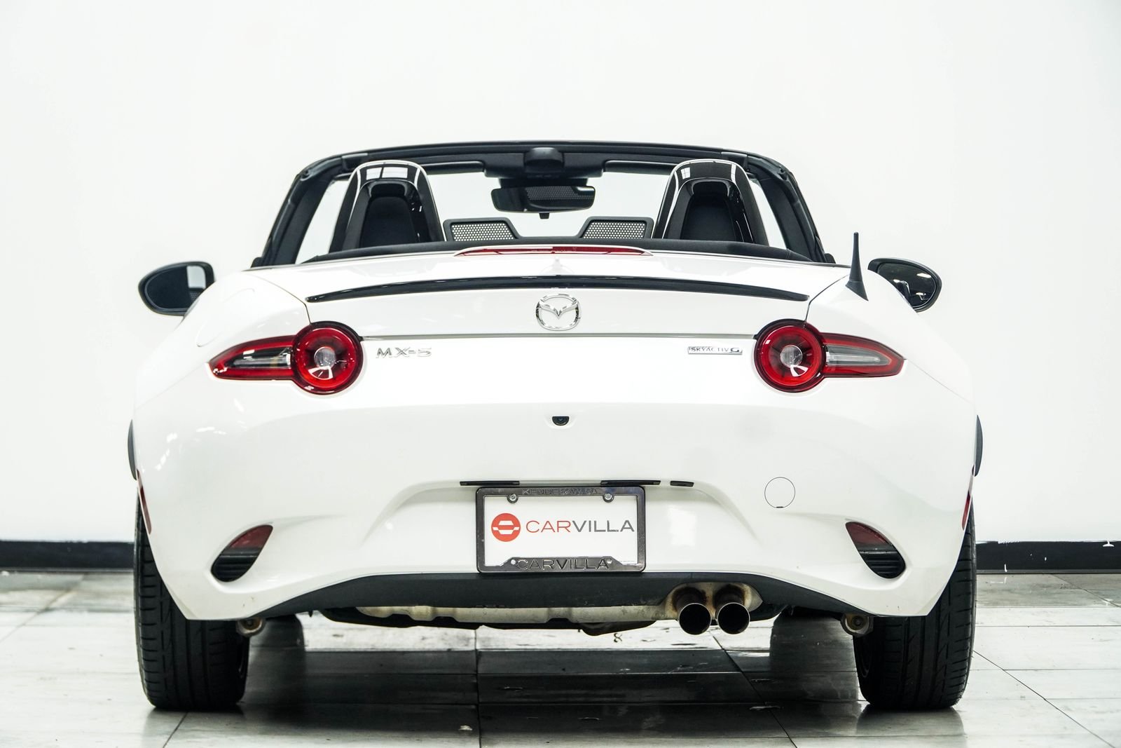 Used 2025 White Mazda Club image 16