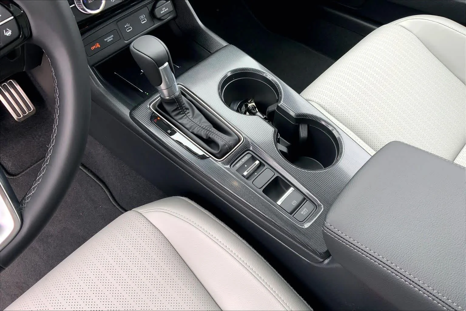 New 2026 Platinum White Pearl Honda Sport Touring image 7