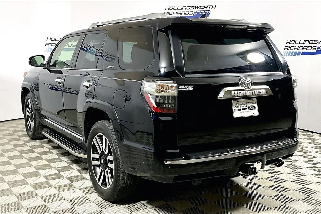 Used 2016 Black Toyota  image 8