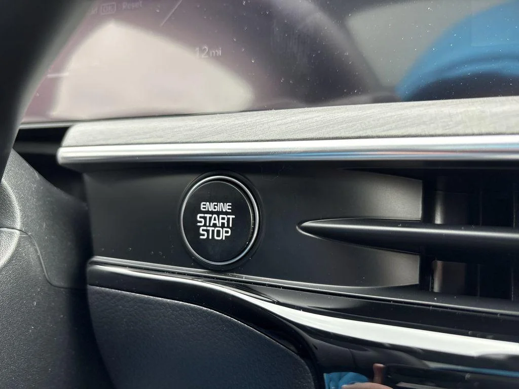 2025 Kia K5 EX - Photo 18
