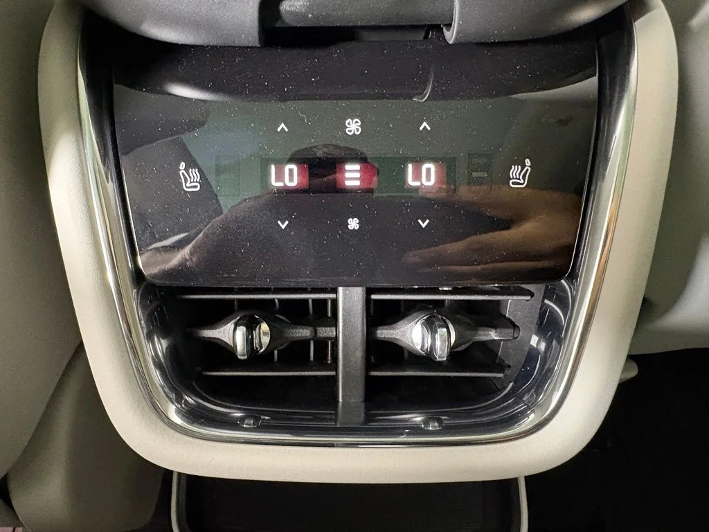 New 2026 Crystal White Volvo Plus image 33