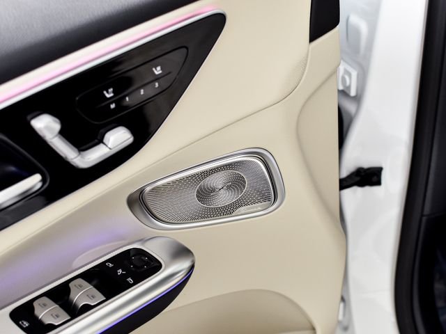 New 2027 Polar White Mercedes-Benz GLC 300 image 19