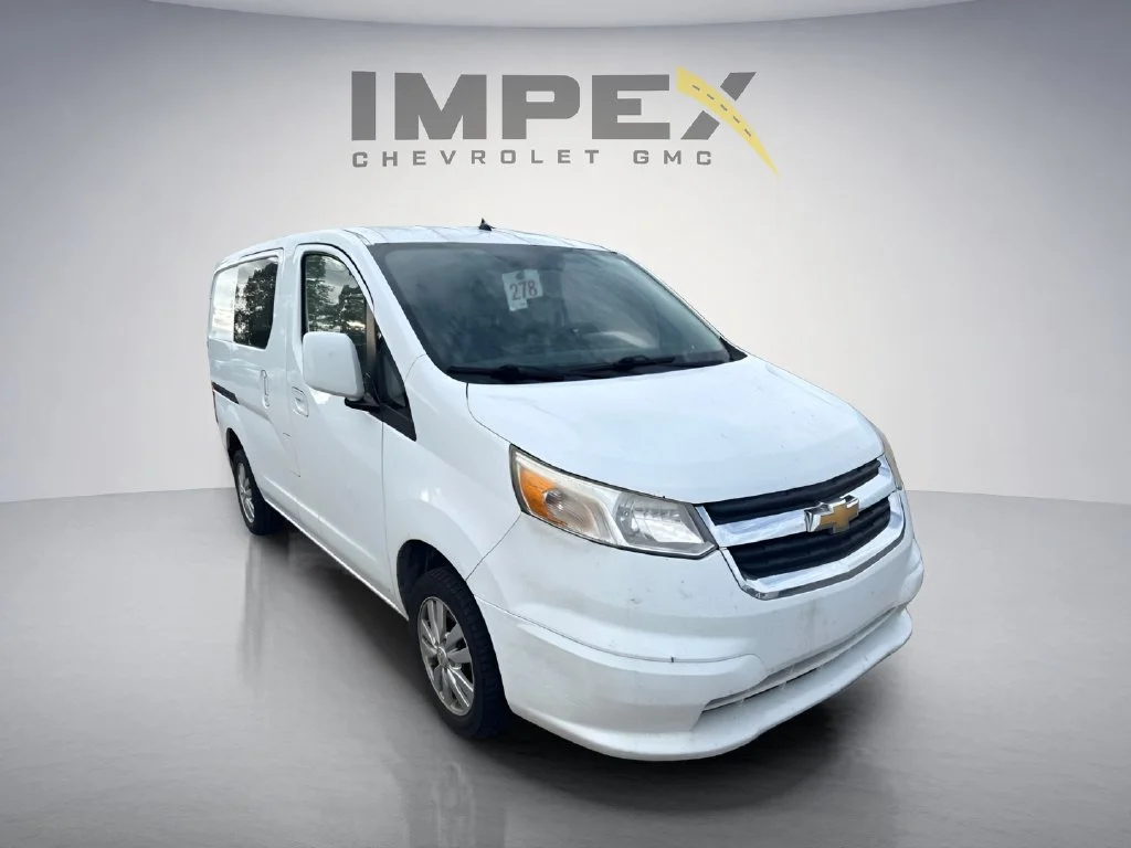 Used 2015 DESIGNER WHITE Chevrolet LT image 4