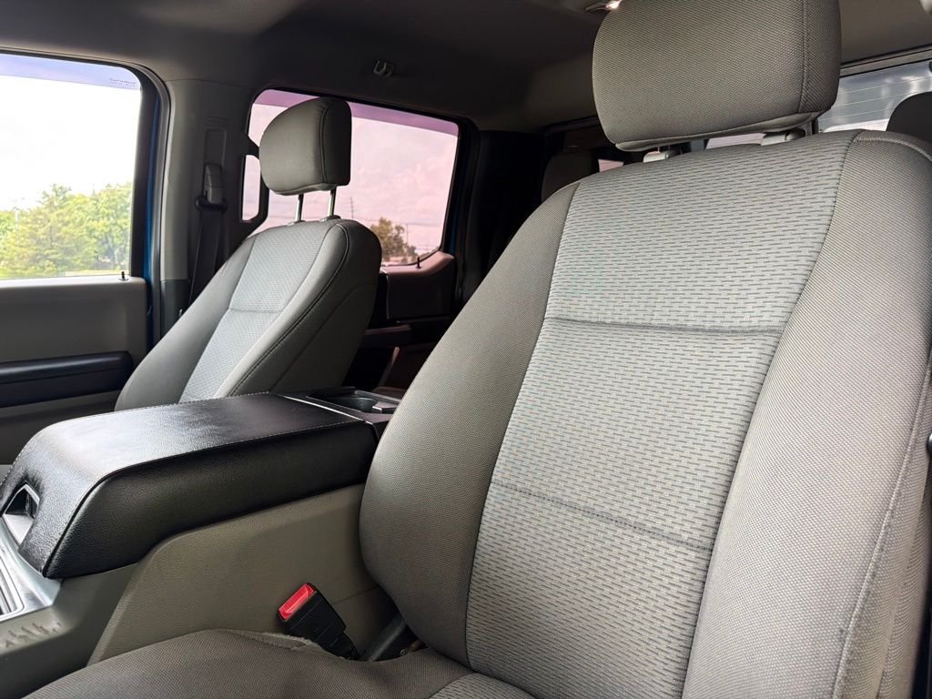 Used 2020 Blue Metallic Ford XLT image 29