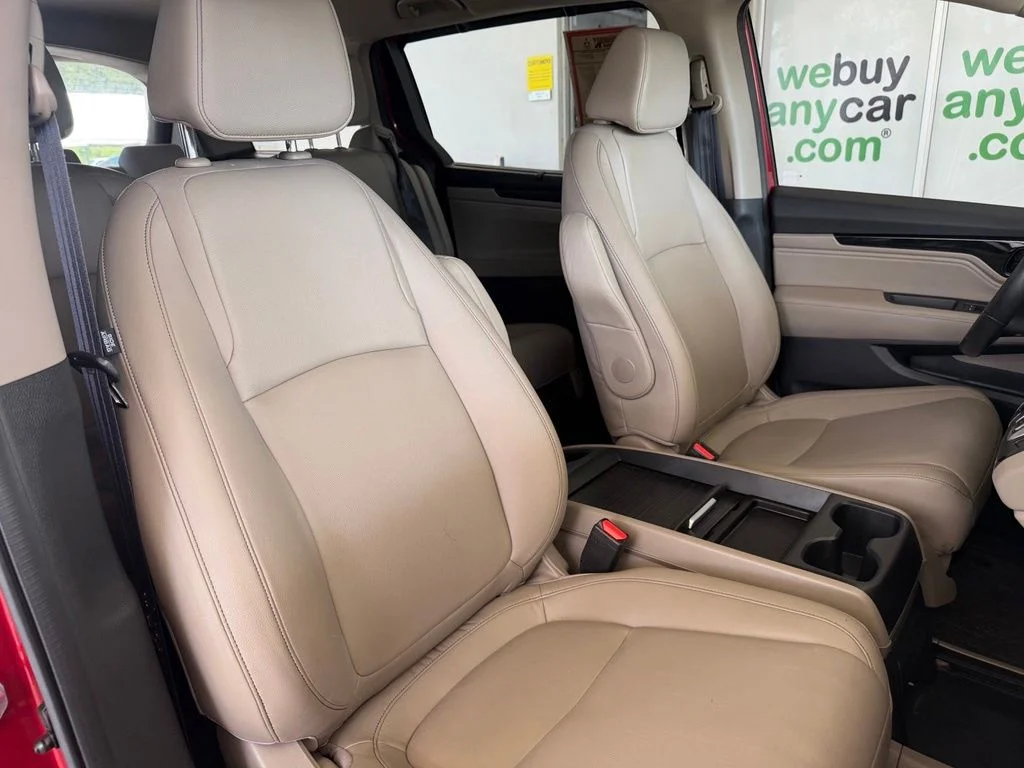 Used 2023 Red Honda Touring image 24