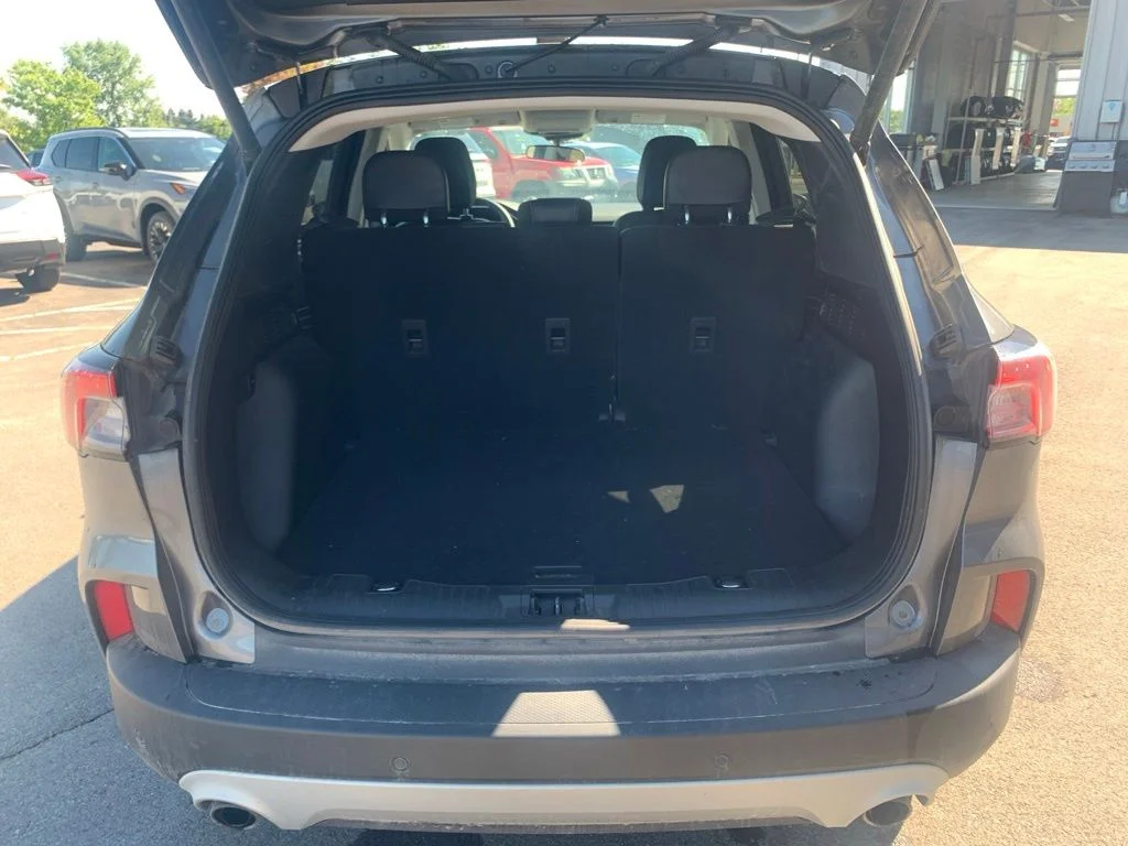 Used 2022 Gray Ford SEL image 12