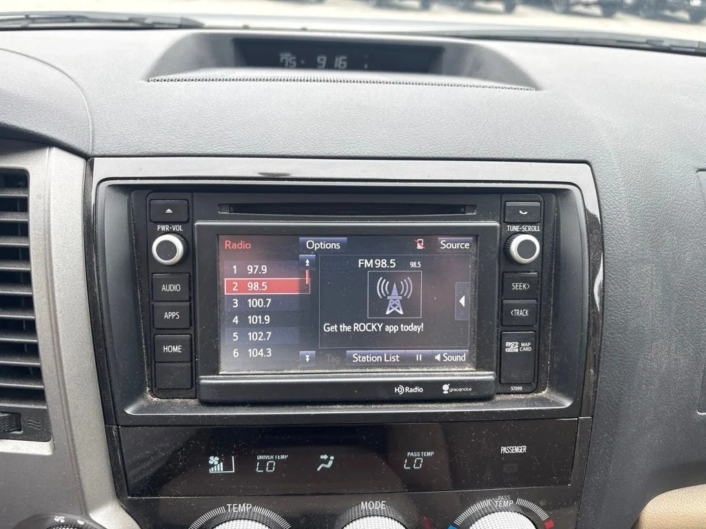 Used 2015 Black Toyota SR5 image 17