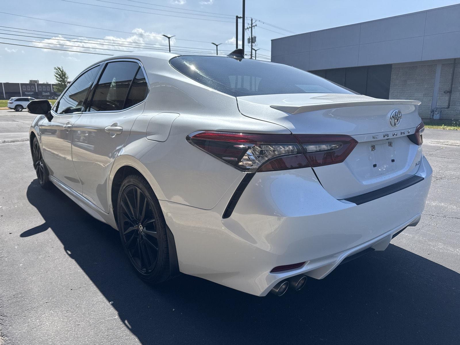 Used 2022 Wind Chill Pearl Toyota XSE image 4