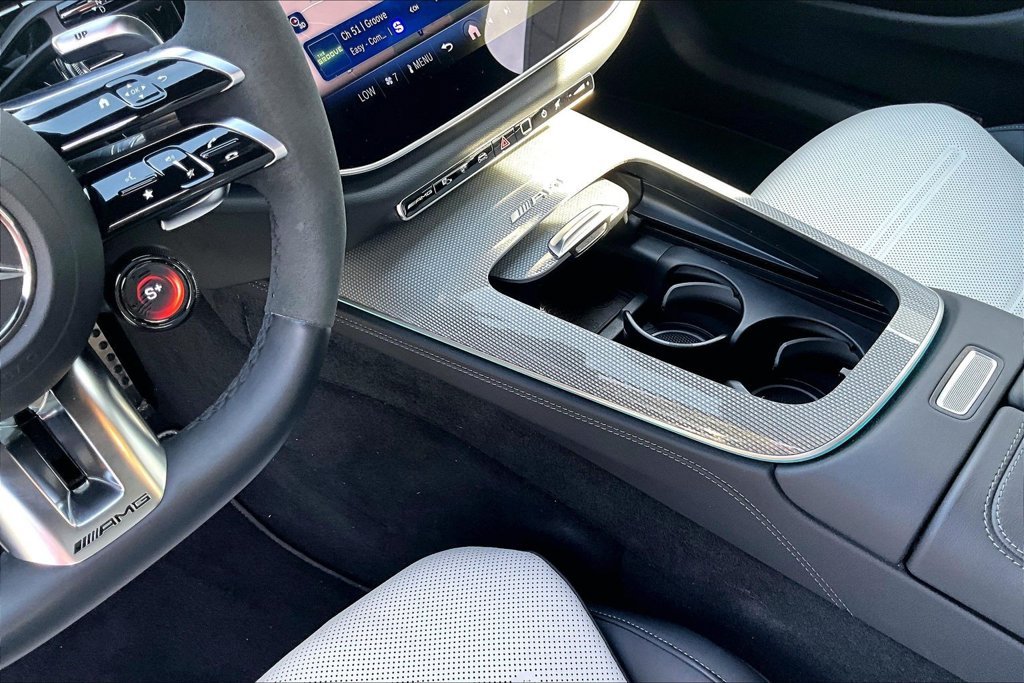 New 2026 MANUFAKTUR Moonlight White Metallic Mercedes-Benz E 53 AMG® image 8