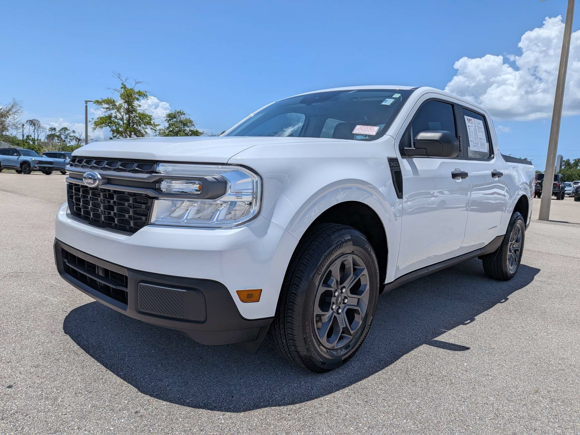 Used 2022 Oxford White Ford XLT image 9