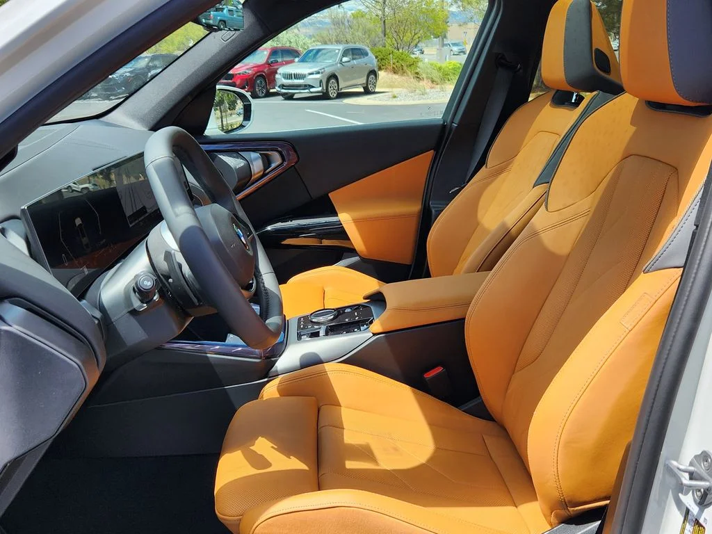 New 2026 Mineral White Metallic BMW 30 xDrive image 9