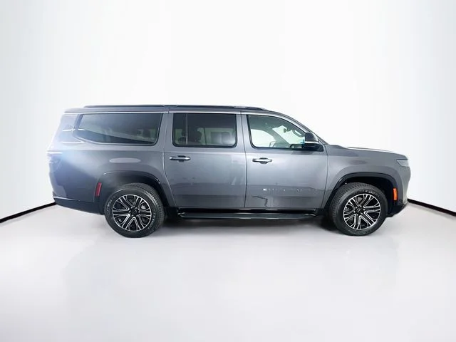 New 2026 Baltic-Gray Metallic Clear-Coat Exterior Paint Jeep Grand Wagoneer image 8