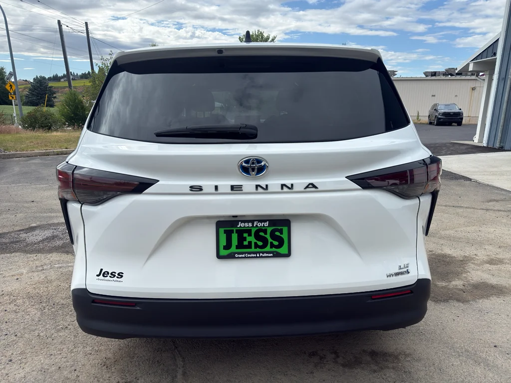 Used 2024 Ice Toyota LE image 9