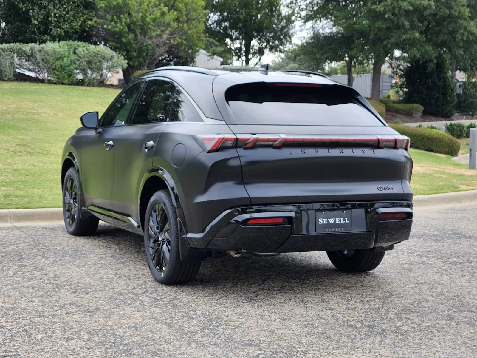 New 2027 MINERAL BLACK INFINITI Sport AWD image 3