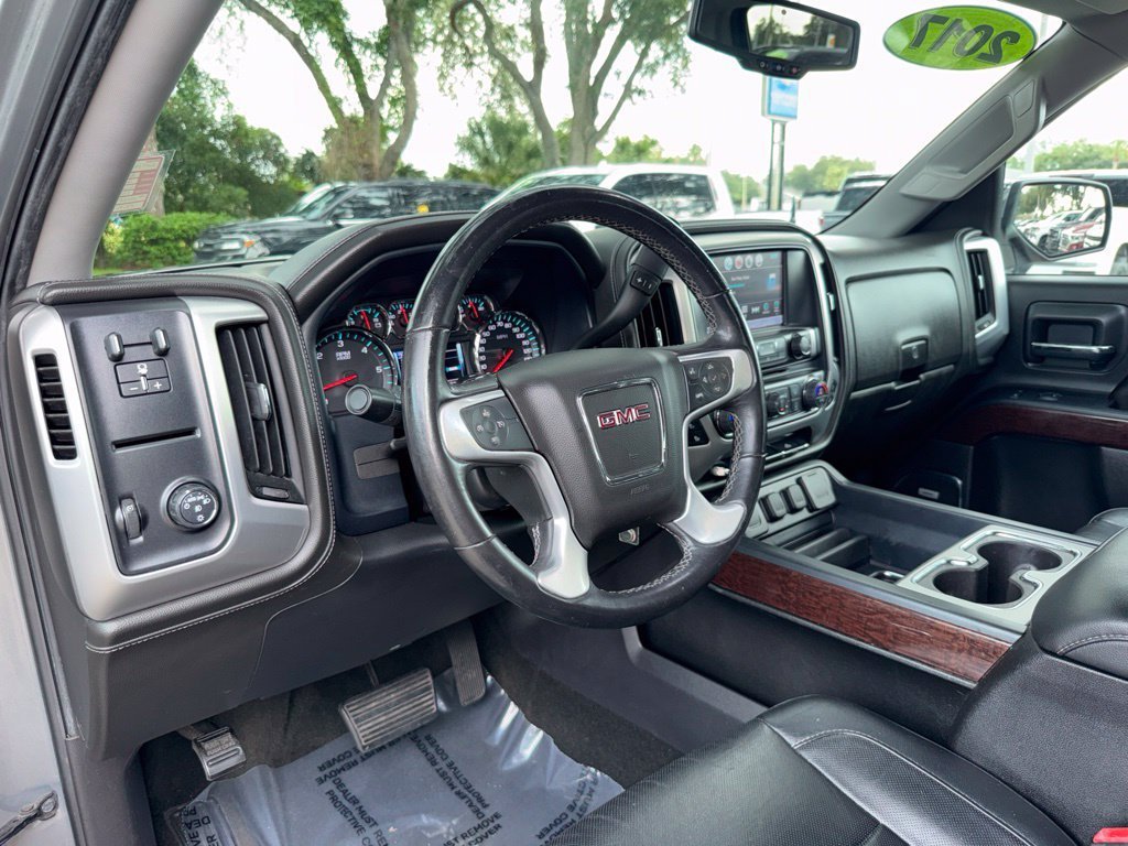 Used 2017 PEPPERDUST METALLIC GMC SLT image 17