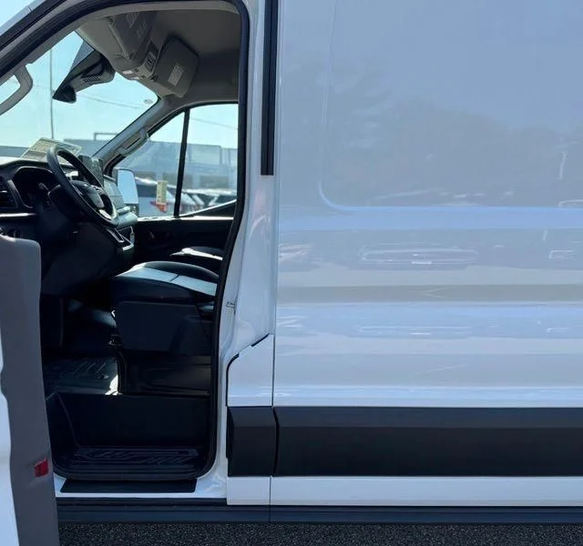 New 2026 Oxford White Ford Cargo Van image 13