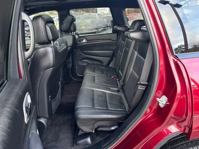 Used 2018 Velvet Red Pearlcoat Jeep High Altitude image 13