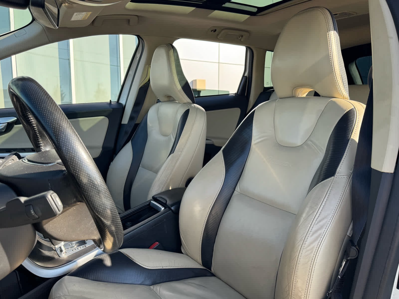 Used 2012 Ice White Volvo 3.0L Premier Plus image 13