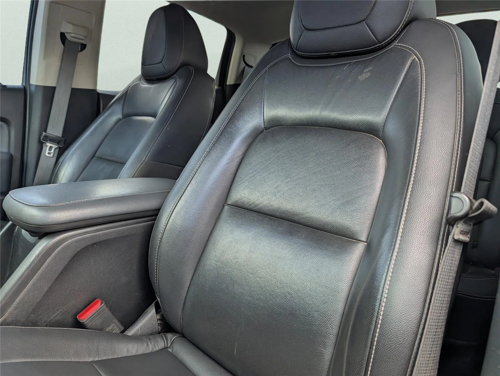 Used 2018 SATIN STEEL METALLIC Chevrolet 4WD Z71 image 12