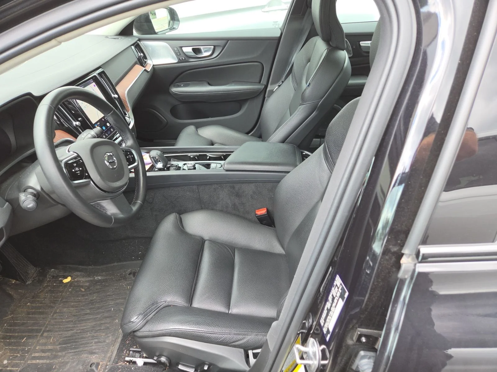 Used 2024 Black Volvo Ultimate image 6