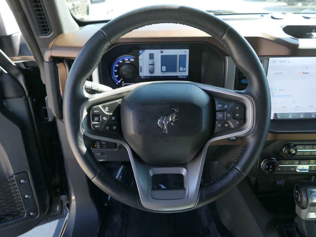 Used 2022 Gray Metallic Ford Outer Banks image 17