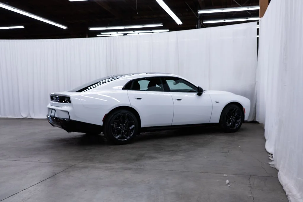 New 2026 White Knuckle Exterior Paint Dodge R/T image 6