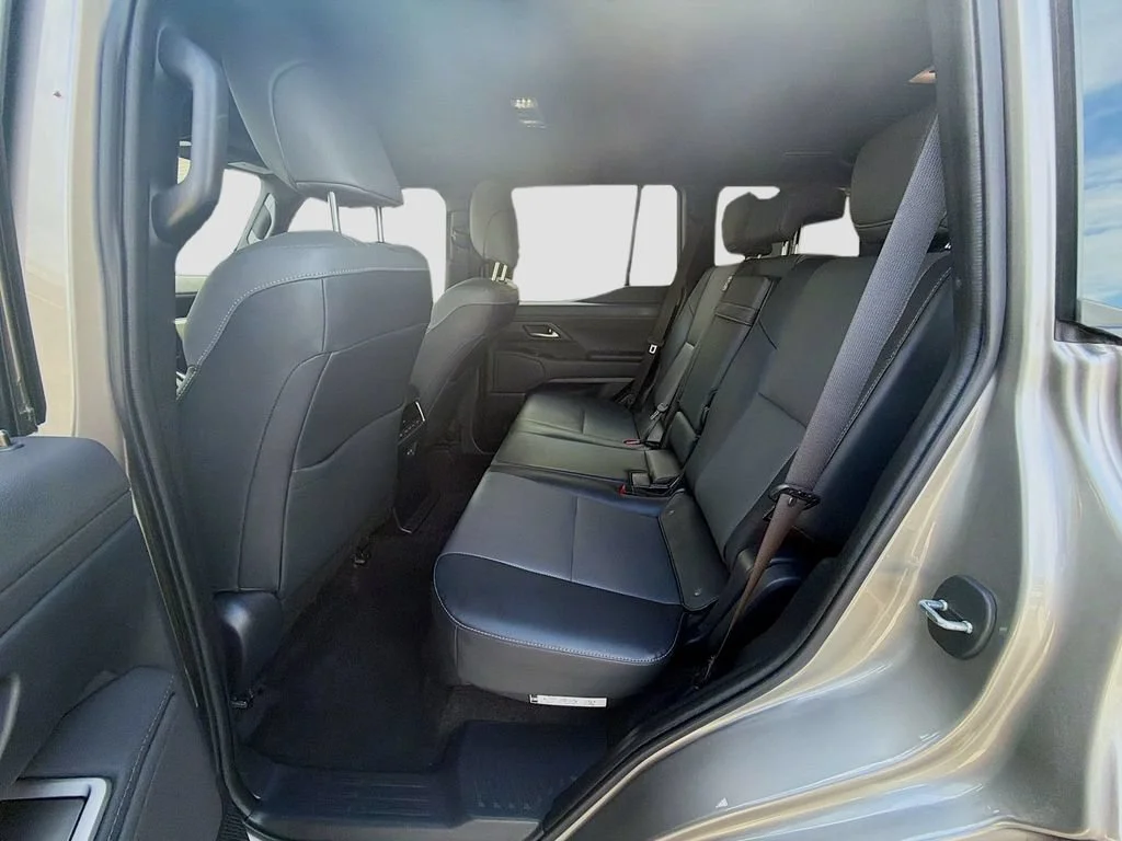 Certified Used 2024 Silver Lexus GX 550 Premium image 23