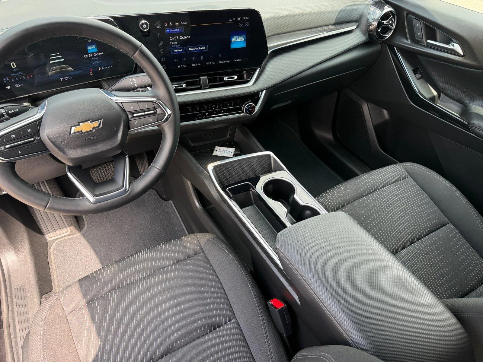 2025 Chevrolet Equinox LT - Photo 15