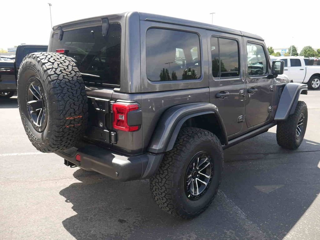 New 2026 Granite Crystal Metallic Clear-Coat Exterior Paint Jeep Rubicon image 23