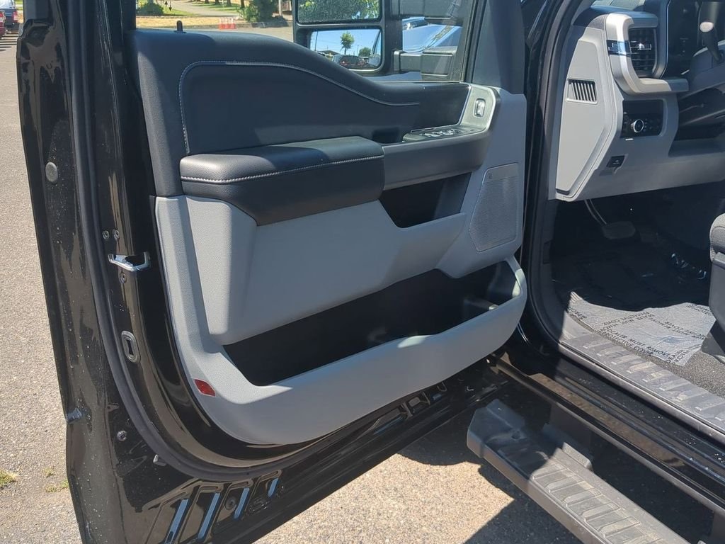 2025 Ford F-350 Super Duty XLT - Photo 42
