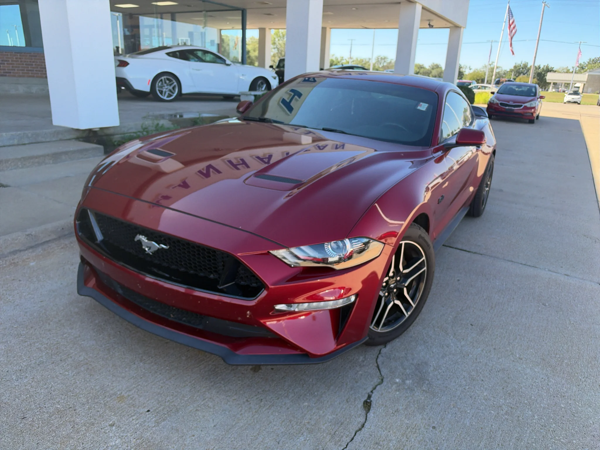 Used 2018 Ruby Red Tinted Clearcoat Metallic Ford GT image 2