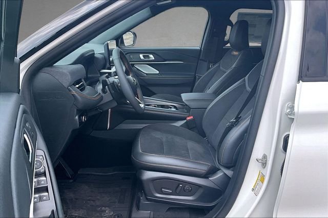 New 2026 Star White Metallic Tri-Coat Ford Tremor image 8