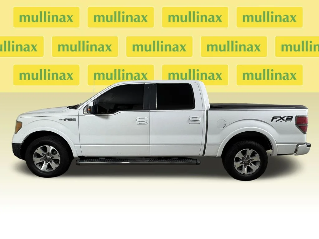 Used 2010 White Ford XLT image 12