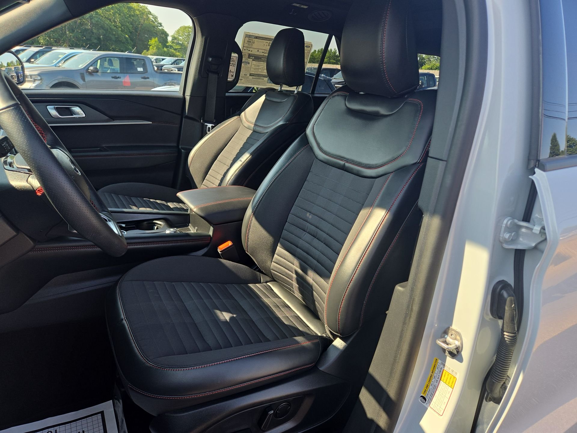 New 2026 Space White Metallic Ford ST-Line image 6