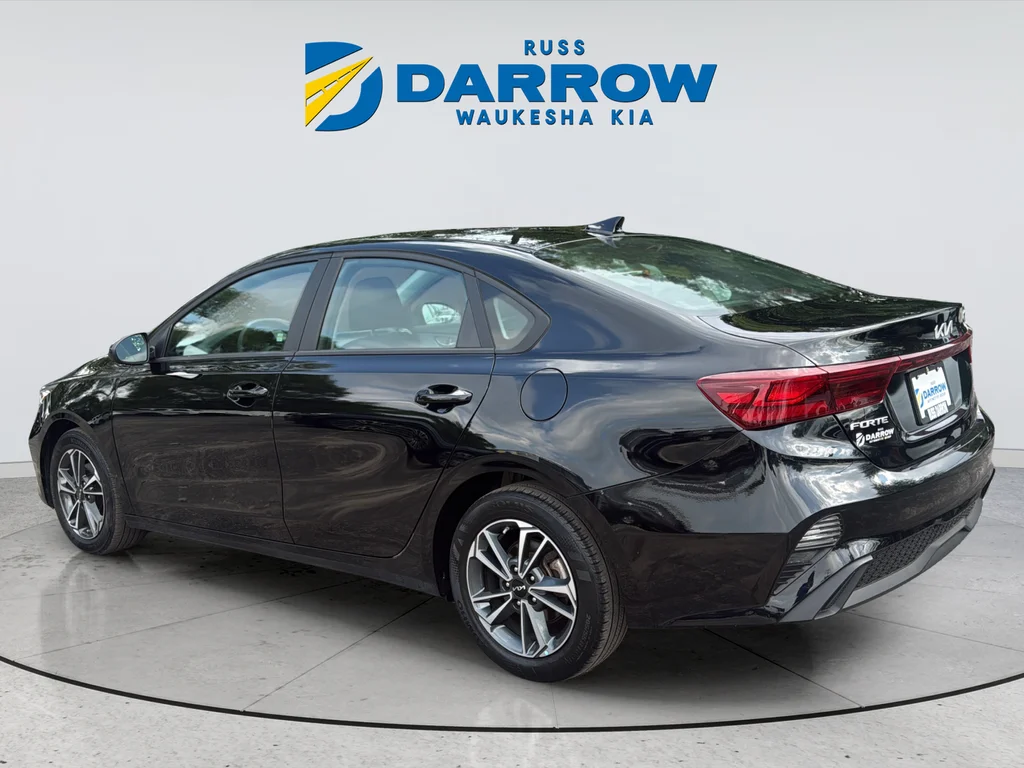 Used 2024 Black Kia LXS image 3