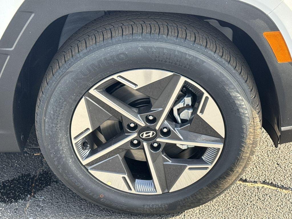 New 2026 White Hyundai SEL FWD image 11
