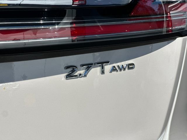Used 2019 White Lincoln Reserve image 26