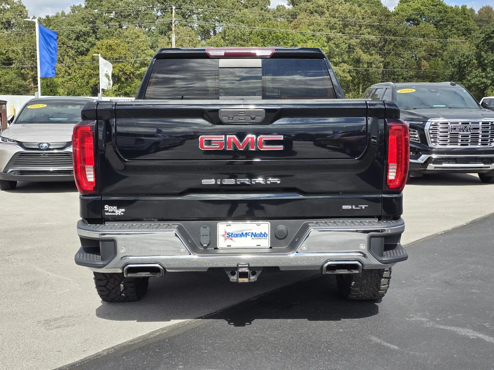Used 2019 ONYX BLACK GMC SLT image 6