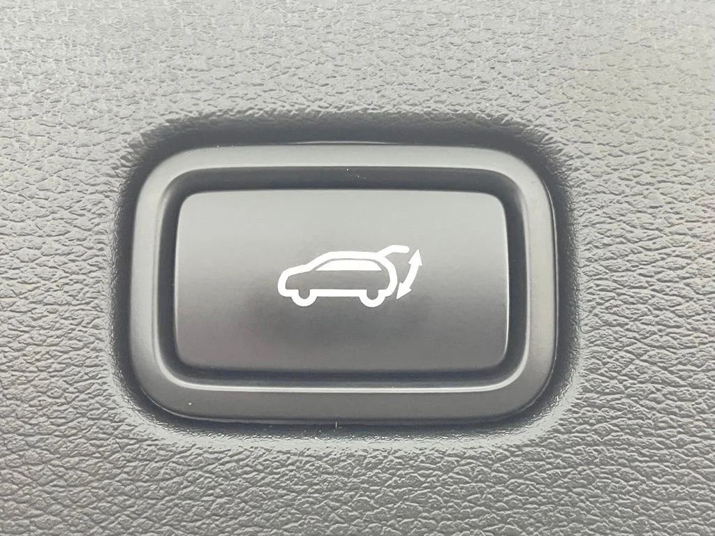 Used 2026 Black Kia X-Line image 12