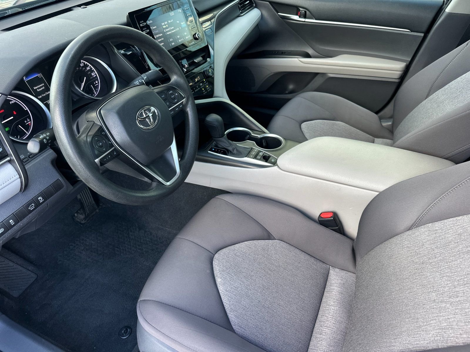 Used 2021 Aqua Toyota LE image 9