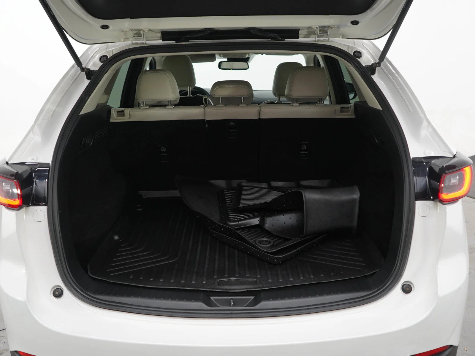 Used 2023 Rhodium White Metallic Mazda 2.5 S Premium Package image 17