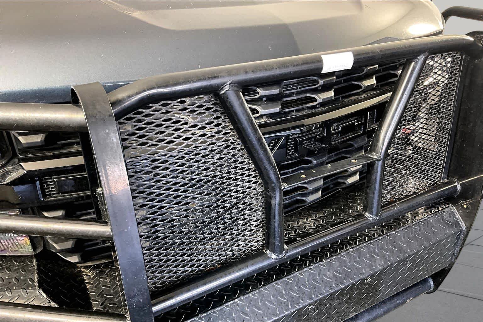 Used 2020 Shadow Gray Metallic Chevrolet Custom Trail Boss image 27