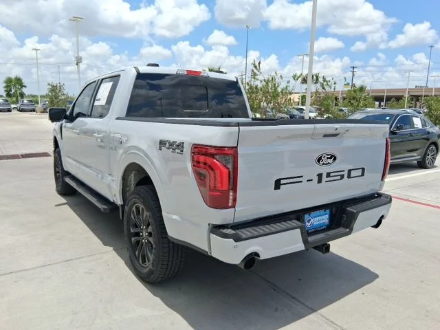 Used 2025 White Ford Lariat image 4