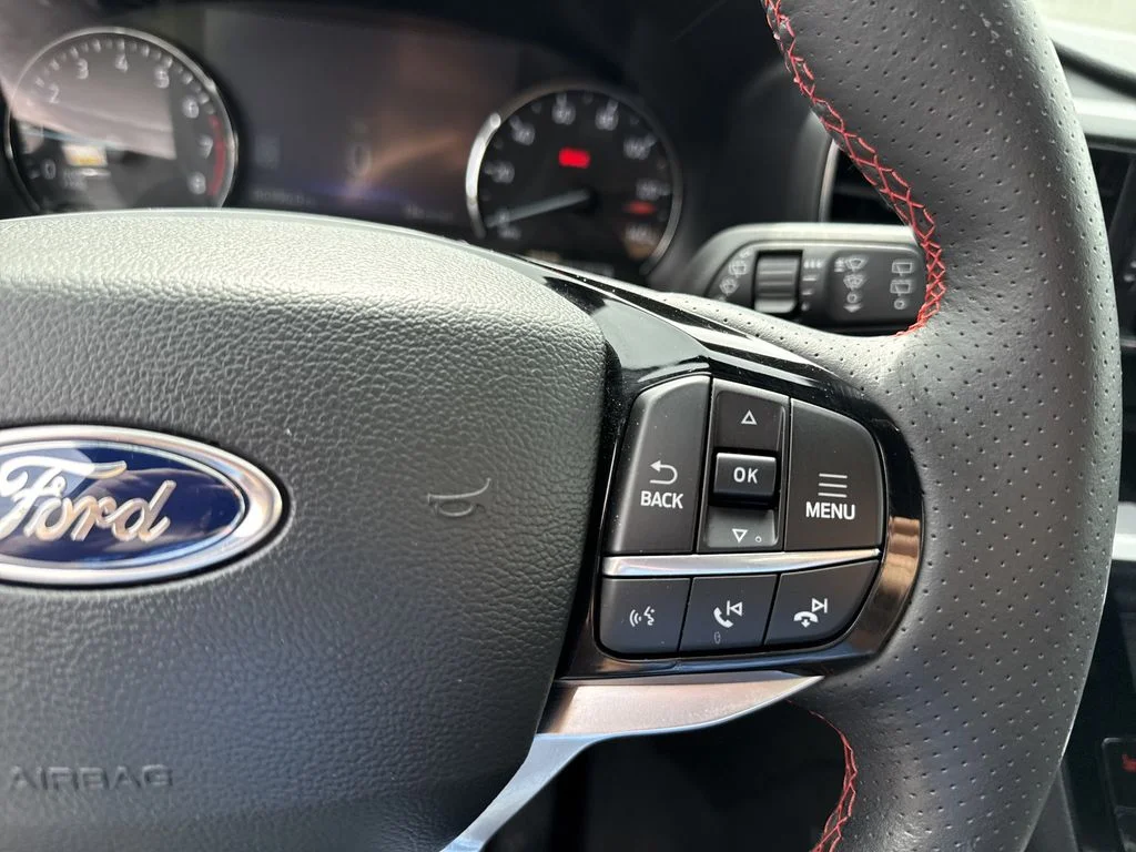 Used 2023 Gray Ford ST-Line image 26