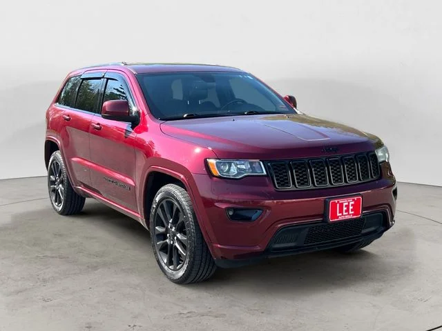 Used 2020 Velvet Red Pearlcoat Jeep Altitude image 7