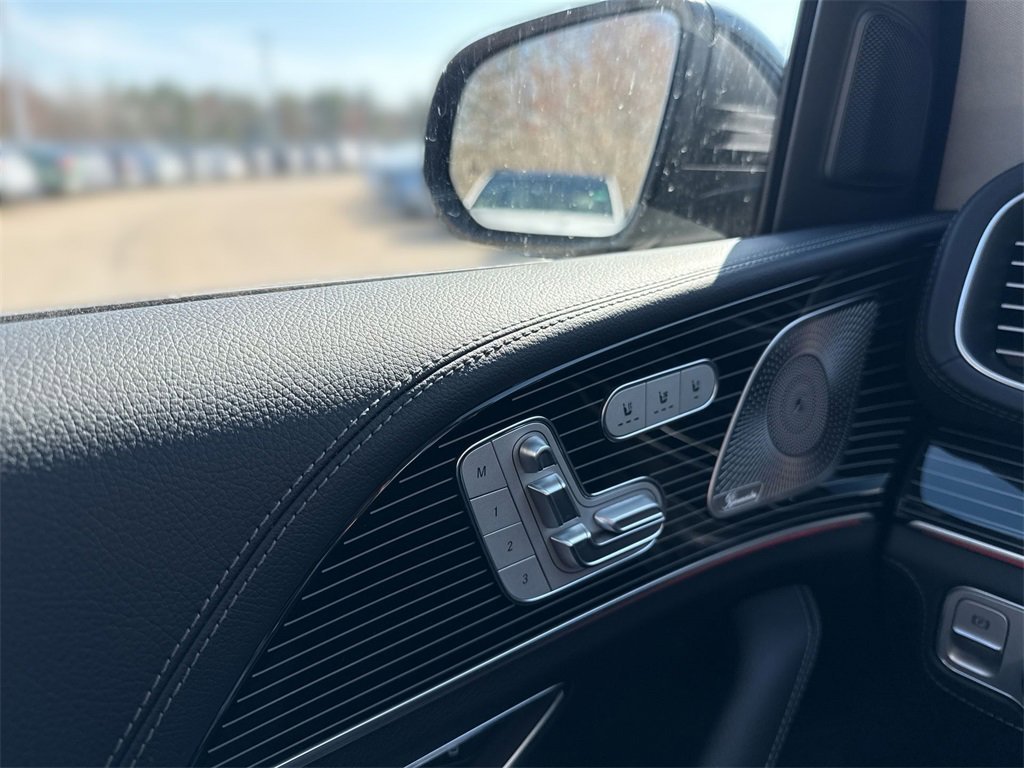 2025 Mercedes-Benz GLE GLE580 - Photo 37